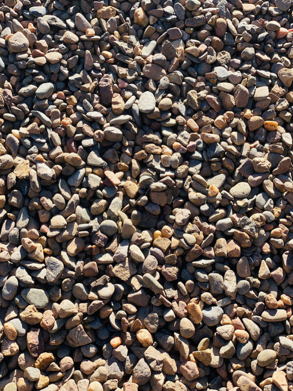 Brown River Pebbles – 20mm